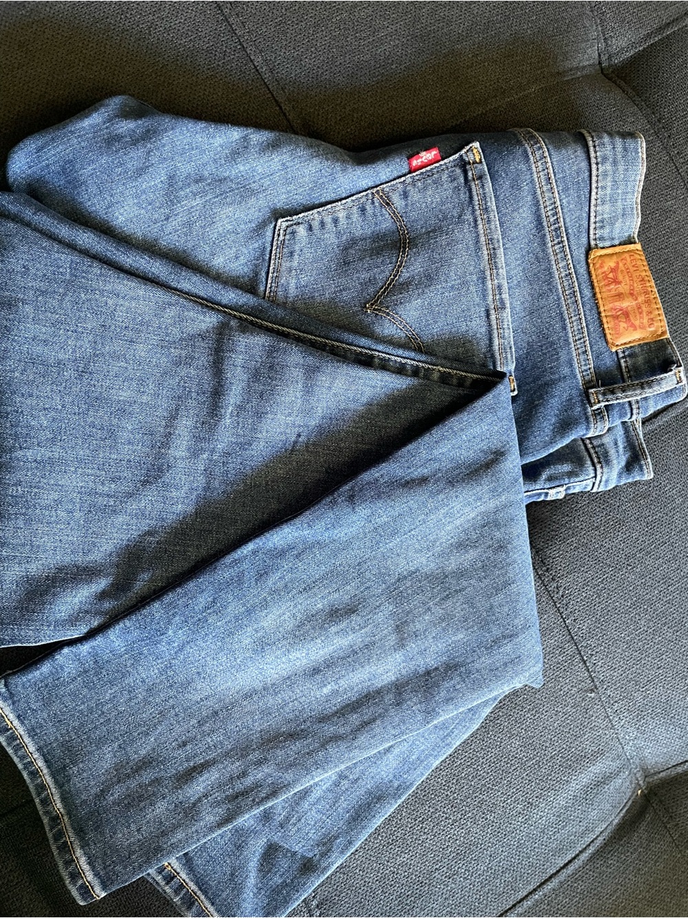 Women’s Jeans Size 31x32 Medium Wash Blue Denim